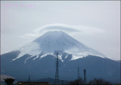 かさ雲富士山1.JPG